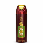 Lattafa Queen of Arabia Parfüm-Deospray (200 ml) in bordeauxfarbener Spraydose mit goldener Kappe und ornamentalem Etikett, freigestellt vor weißem Hintergrund.