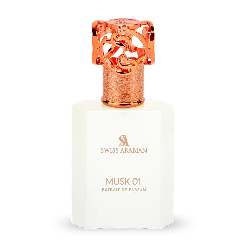 Swiss Arabian Musk 01 Extrait de Parfum in weißem, mattem Flakon mit roségoldenem, ornamentalem Verschluss, freigestellt auf hellem Hintergrund.