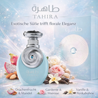 Hellblauer Parfumflakon „Tahira“ von RIFFS mit kunstvoll verziertem silbernem Verschluss und rundem Ornament mit türkisfarbenem Stein, neben der passenden Verpackung. Umgeben von Drachenfrucht, Mandeln, rosa Rosen, weißen Blüten und Vanilleschoten vor einem funkelnden, zart schimmernden Hintergrund. Text im Bild: „Exotische Süße trifft florale Eleganz“ sowie Duftnoten „Drachenfrucht & Mandel“, „Gardenie & Mairose“ und „Vanille & Tonkabohne“.
